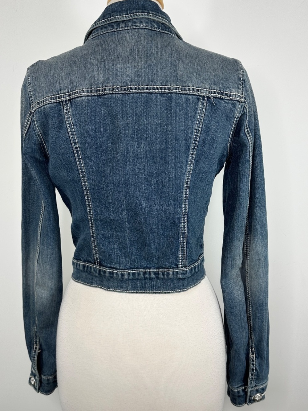 Miss Me Jacket Women's Sz M Blue Denim Embroidered Jean Cropped Coat - Picture 11 of 16